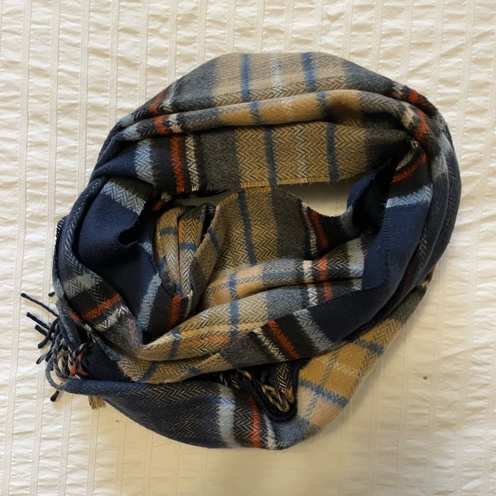 LONDON FOG- plaid scarf